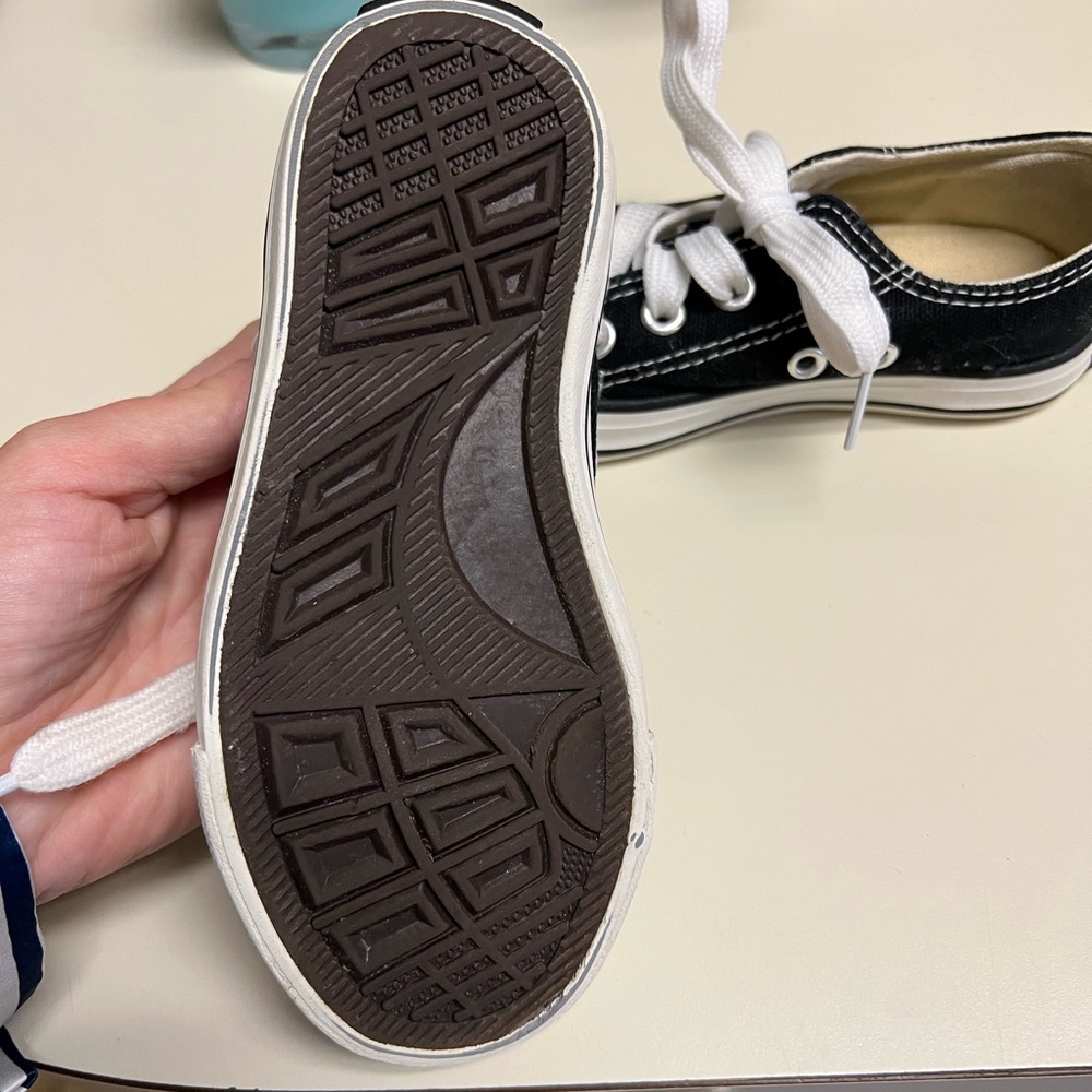 Toddler girl sneakers size 9